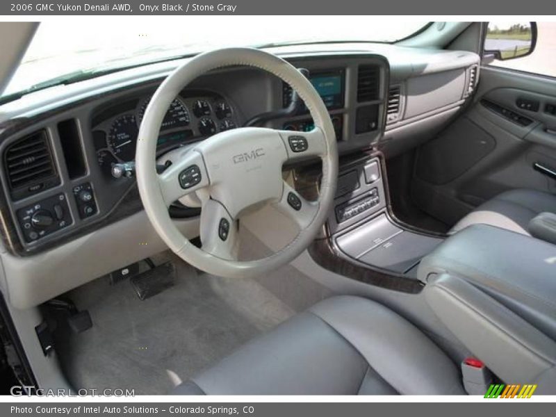 Onyx Black / Stone Gray 2006 GMC Yukon Denali AWD