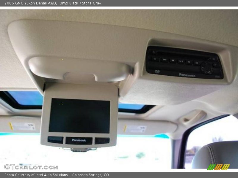 Onyx Black / Stone Gray 2006 GMC Yukon Denali AWD