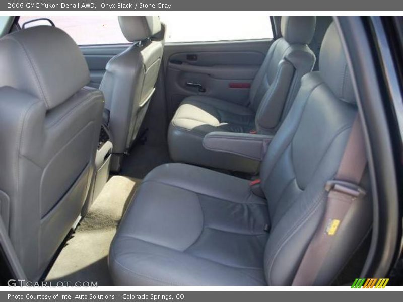 Onyx Black / Stone Gray 2006 GMC Yukon Denali AWD