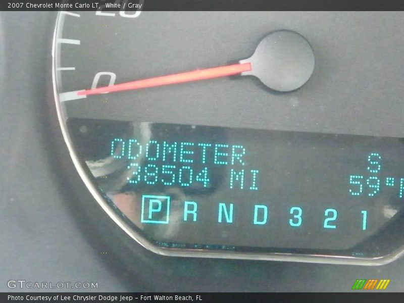 White / Gray 2007 Chevrolet Monte Carlo LT