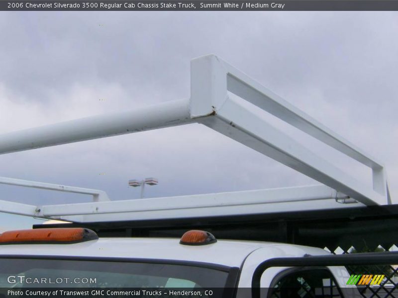 Summit White / Medium Gray 2006 Chevrolet Silverado 3500 Regular Cab Chassis Stake Truck