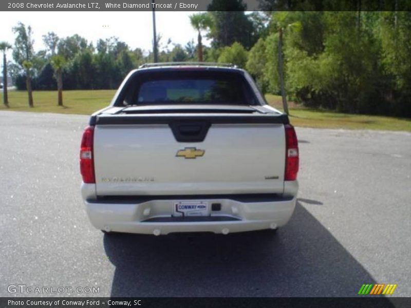 White Diamond Tricoat / Ebony 2008 Chevrolet Avalanche LTZ