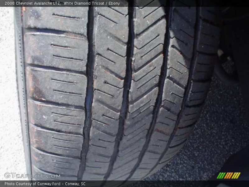 White Diamond Tricoat / Ebony 2008 Chevrolet Avalanche LTZ