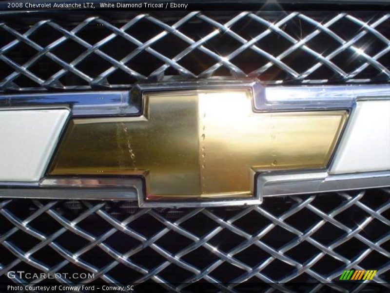 White Diamond Tricoat / Ebony 2008 Chevrolet Avalanche LTZ