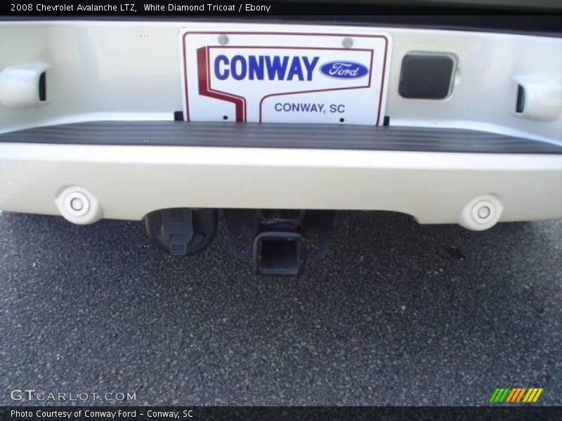 White Diamond Tricoat / Ebony 2008 Chevrolet Avalanche LTZ
