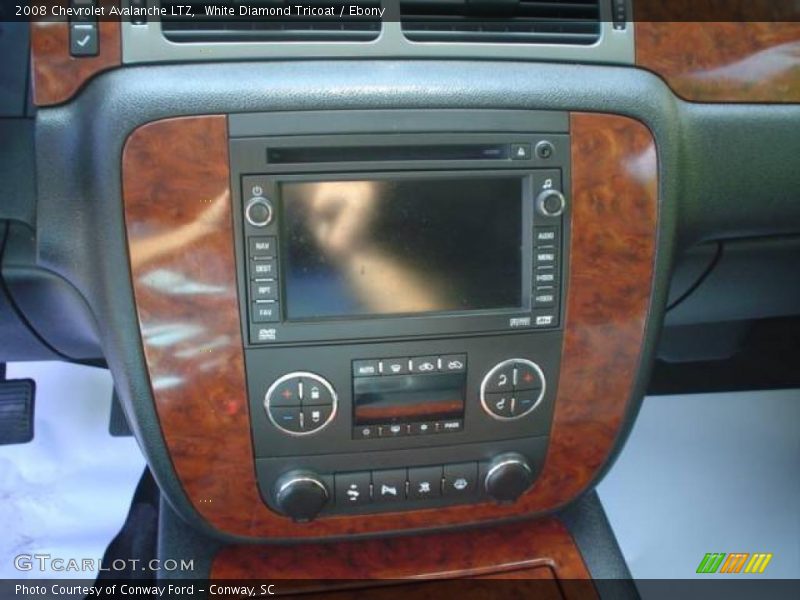 White Diamond Tricoat / Ebony 2008 Chevrolet Avalanche LTZ