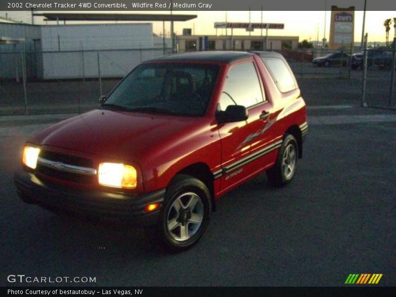 Wildfire Red / Medium Gray 2002 Chevrolet Tracker 4WD Convertible