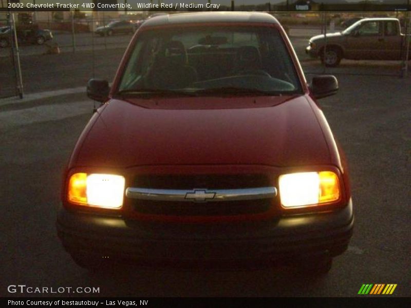 Wildfire Red / Medium Gray 2002 Chevrolet Tracker 4WD Convertible