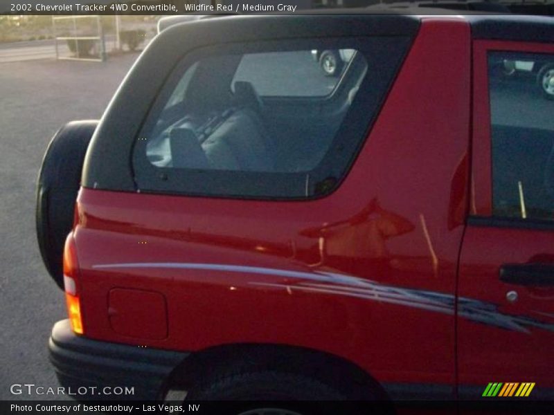 Wildfire Red / Medium Gray 2002 Chevrolet Tracker 4WD Convertible