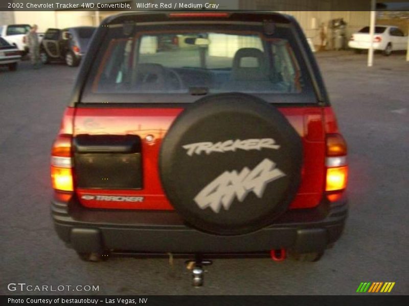 Wildfire Red / Medium Gray 2002 Chevrolet Tracker 4WD Convertible