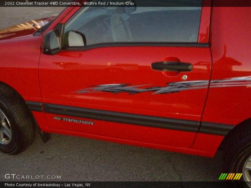 Wildfire Red / Medium Gray 2002 Chevrolet Tracker 4WD Convertible