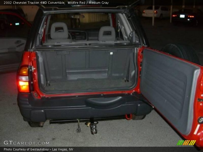 Wildfire Red / Medium Gray 2002 Chevrolet Tracker 4WD Convertible