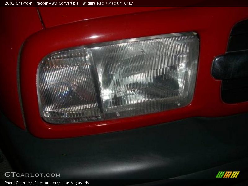 Wildfire Red / Medium Gray 2002 Chevrolet Tracker 4WD Convertible