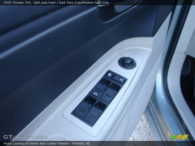Satin Jade Pearl / Dark Slate Gray/Medium Slate Gray 2005 Chrysler 300