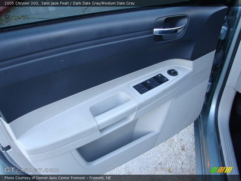 Satin Jade Pearl / Dark Slate Gray/Medium Slate Gray 2005 Chrysler 300