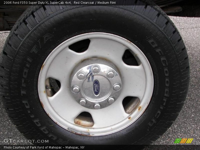 Red Clearcoat / Medium Flint 2006 Ford F350 Super Duty XL SuperCab 4x4