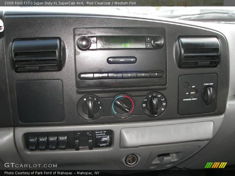 Red Clearcoat / Medium Flint 2006 Ford F350 Super Duty XL SuperCab 4x4