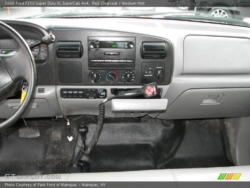 Red Clearcoat / Medium Flint 2006 Ford F350 Super Duty XL SuperCab 4x4