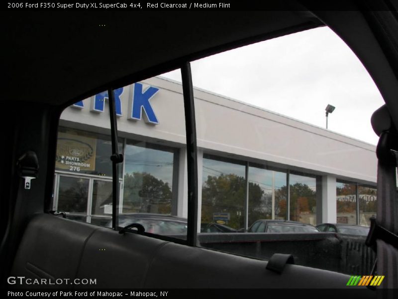 Red Clearcoat / Medium Flint 2006 Ford F350 Super Duty XL SuperCab 4x4