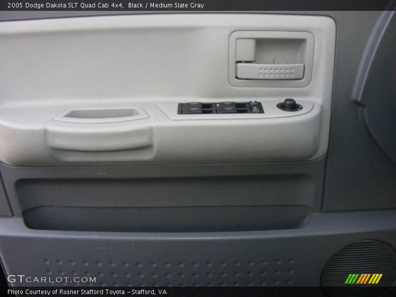 Black / Medium Slate Gray 2005 Dodge Dakota SLT Quad Cab 4x4