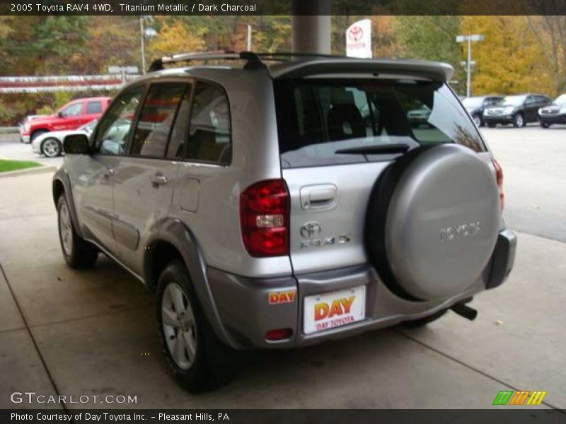 Titanium Metallic / Dark Charcoal 2005 Toyota RAV4 4WD