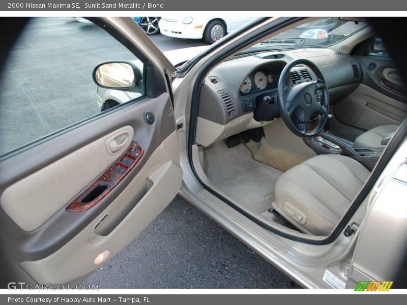 Sunlit Sand Metallic / Blond 2000 Nissan Maxima SE