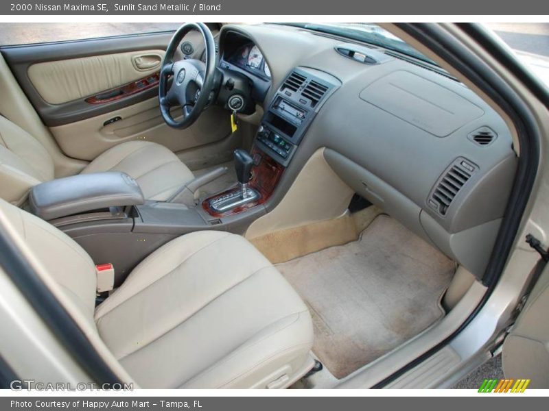 Sunlit Sand Metallic / Blond 2000 Nissan Maxima SE