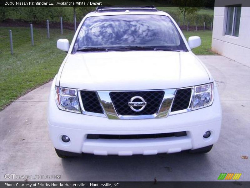 Avalanche White / Desert 2006 Nissan Pathfinder LE