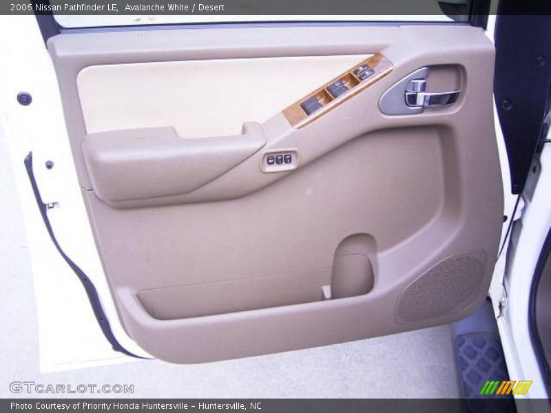 Avalanche White / Desert 2006 Nissan Pathfinder LE