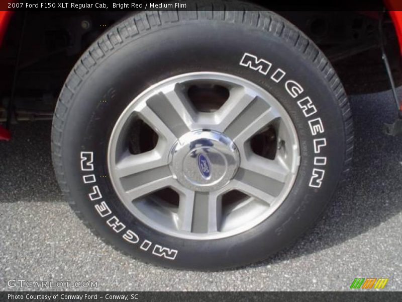 Bright Red / Medium Flint 2007 Ford F150 XLT Regular Cab