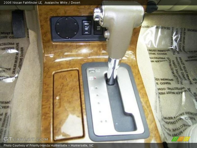 Avalanche White / Desert 2006 Nissan Pathfinder LE
