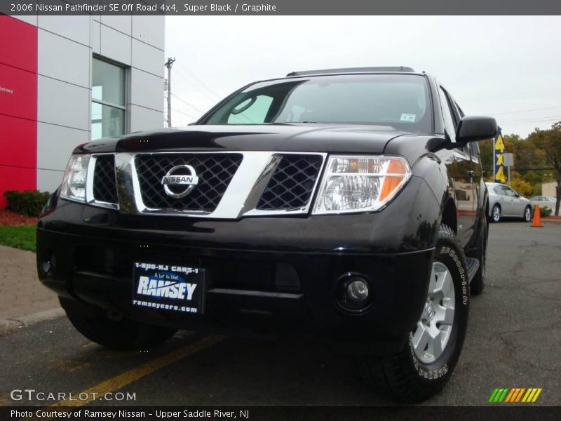 Super Black / Graphite 2006 Nissan Pathfinder SE Off Road 4x4