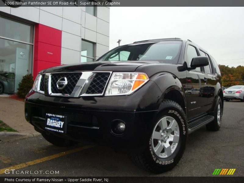 Super Black / Graphite 2006 Nissan Pathfinder SE Off Road 4x4