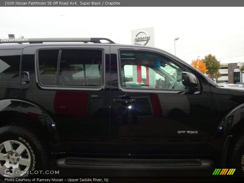 Super Black / Graphite 2006 Nissan Pathfinder SE Off Road 4x4