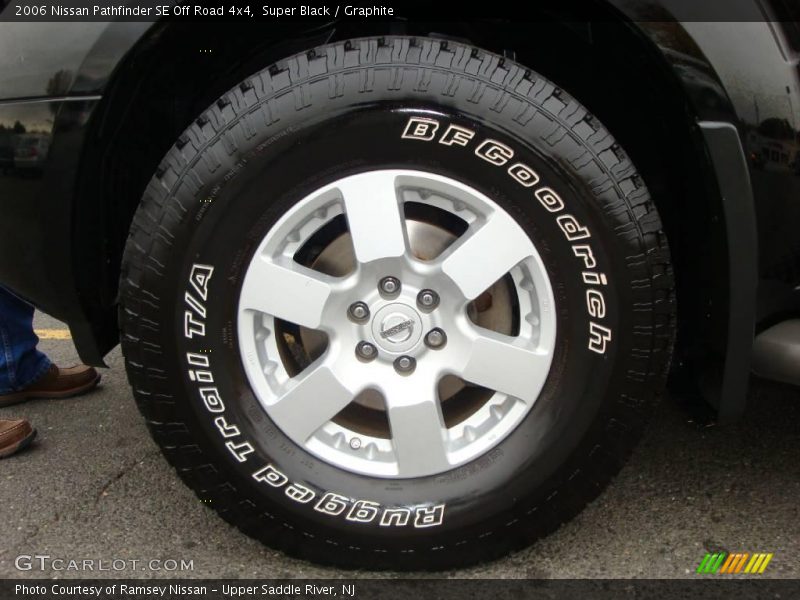 Super Black / Graphite 2006 Nissan Pathfinder SE Off Road 4x4