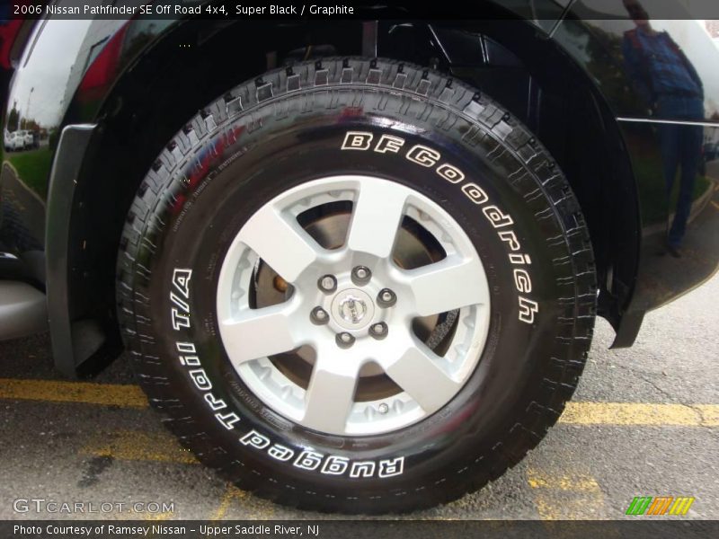 Super Black / Graphite 2006 Nissan Pathfinder SE Off Road 4x4