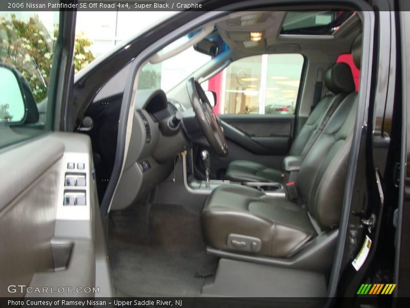 Super Black / Graphite 2006 Nissan Pathfinder SE Off Road 4x4