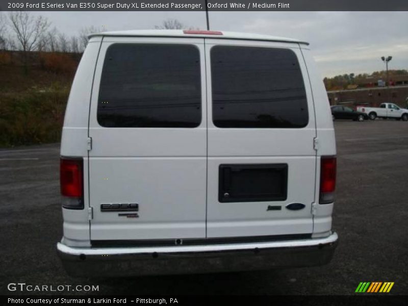 Oxford White / Medium Flint 2009 Ford E Series Van E350 Super Duty XL Extended Passenger