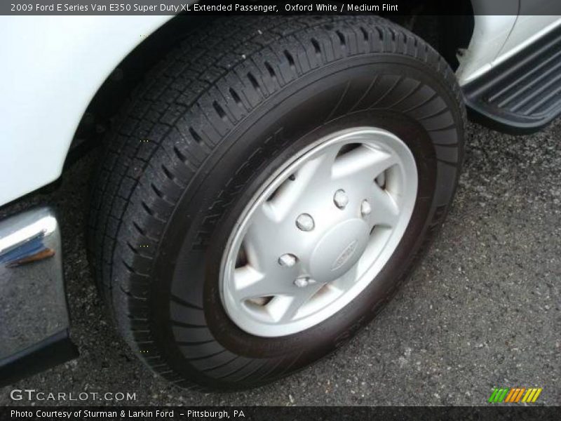 Oxford White / Medium Flint 2009 Ford E Series Van E350 Super Duty XL Extended Passenger