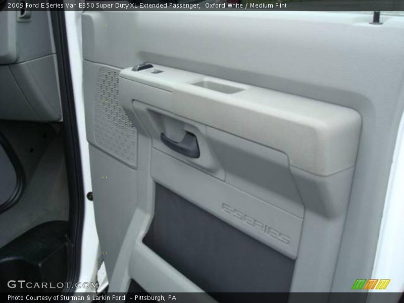 Oxford White / Medium Flint 2009 Ford E Series Van E350 Super Duty XL Extended Passenger