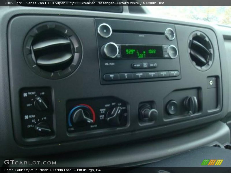 Oxford White / Medium Flint 2009 Ford E Series Van E350 Super Duty XL Extended Passenger