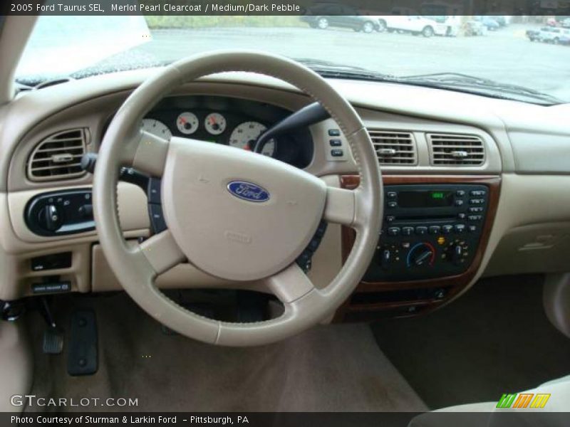 Merlot Pearl Clearcoat / Medium/Dark Pebble 2005 Ford Taurus SEL