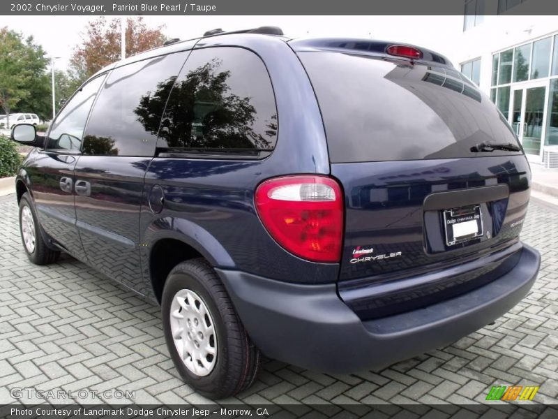 Patriot Blue Pearl / Taupe 2002 Chrysler Voyager