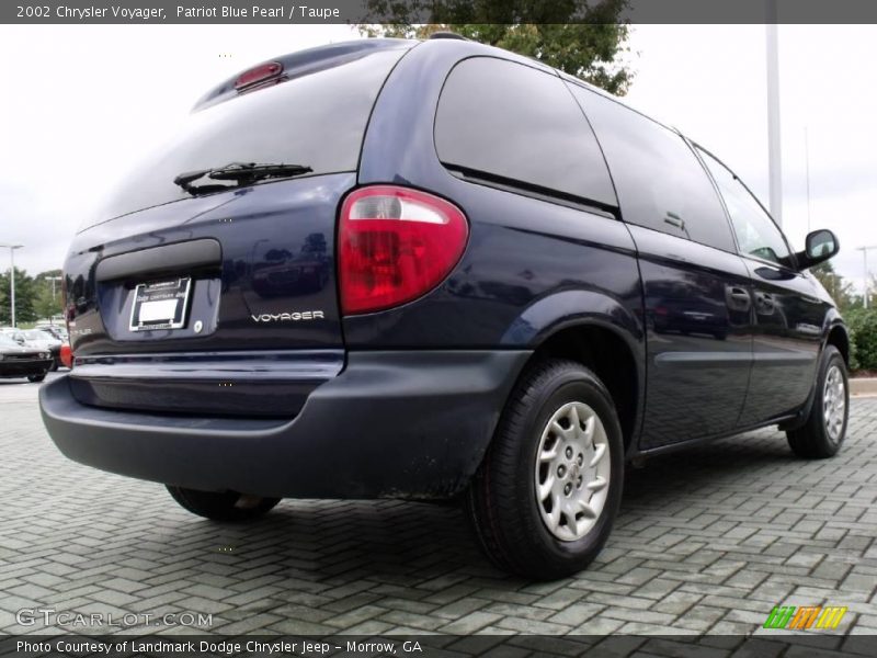 Patriot Blue Pearl / Taupe 2002 Chrysler Voyager
