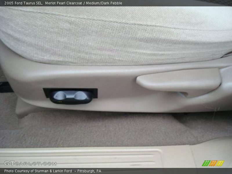 Merlot Pearl Clearcoat / Medium/Dark Pebble 2005 Ford Taurus SEL