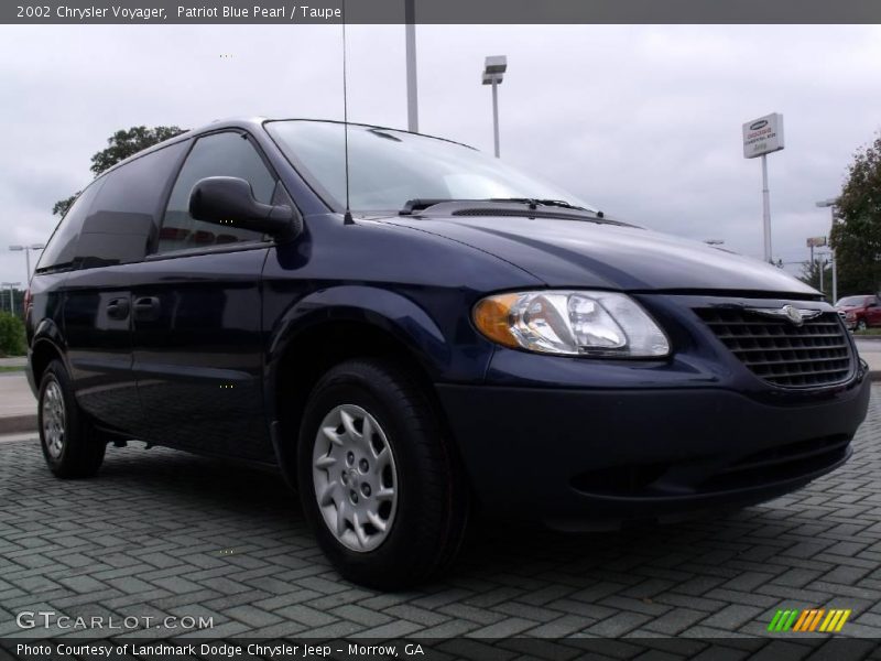 Patriot Blue Pearl / Taupe 2002 Chrysler Voyager