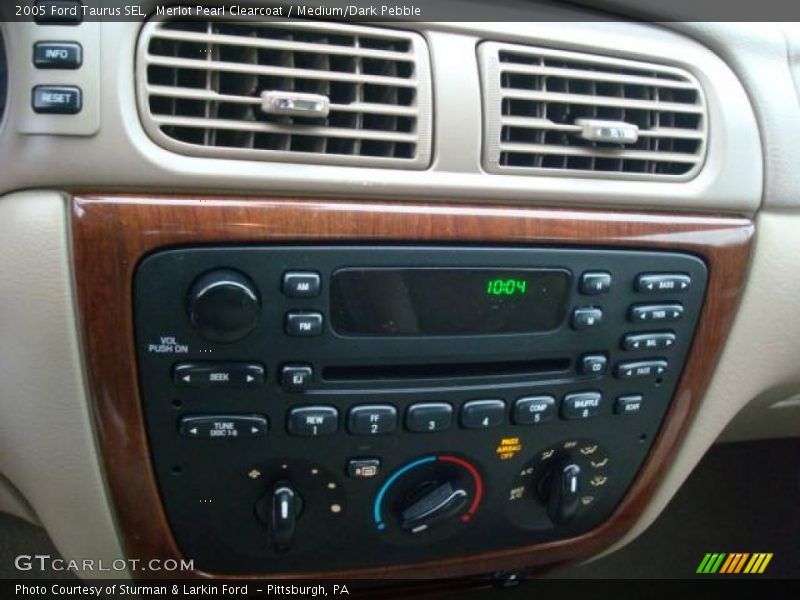 Merlot Pearl Clearcoat / Medium/Dark Pebble 2005 Ford Taurus SEL