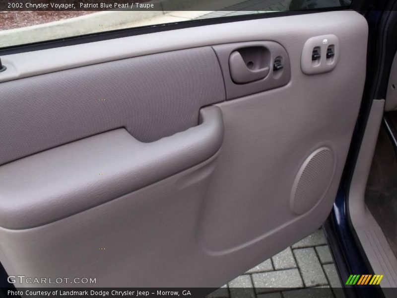 Patriot Blue Pearl / Taupe 2002 Chrysler Voyager