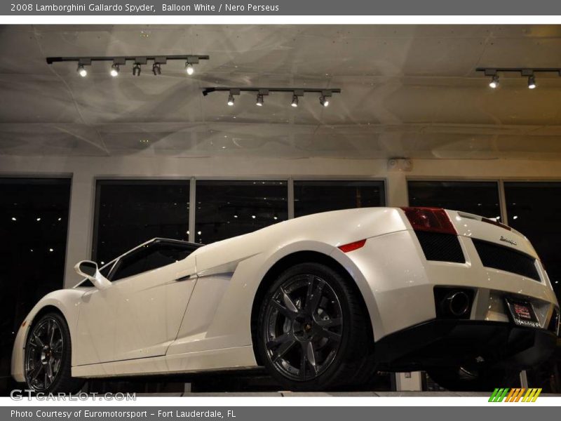 Balloon White / Nero Perseus 2008 Lamborghini Gallardo Spyder