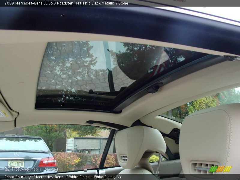 Sunroof of 2009 SL 550 Roadster